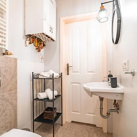 Kazimierz - Location, Vistula River Neaby - By Rentujemy 克拉科夫