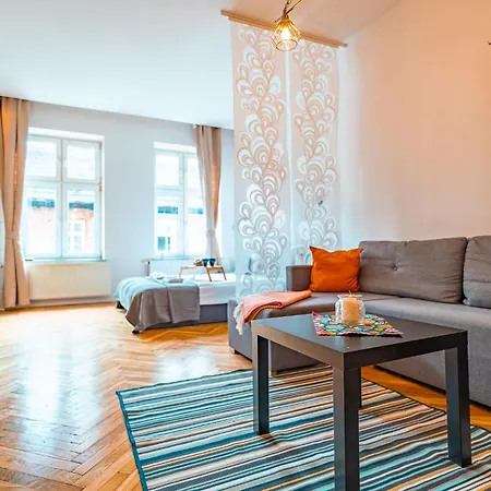 Apartment Kazimierz - Location, Vistula River Neaby - By Rentujemy