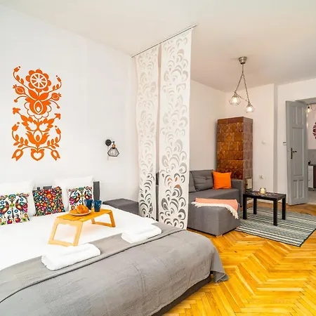 Apartment Kazimierz - Location, Vistula River Neaby - By Rentujemy *